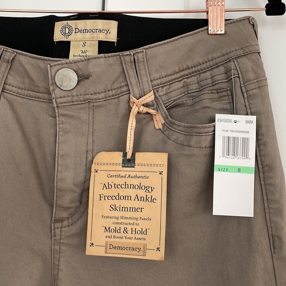 Democracy Curve Equality pants - Picture 2 of 4